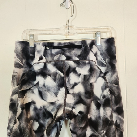 Lululemon Speed Up Crop Black Grey White Size 10 - Picture 6 of 16